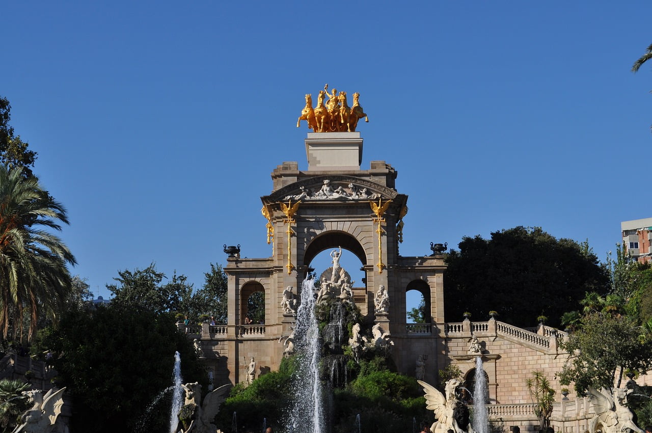 ΑΝΑΜΕΝΕΤΑΙ ΣΥΝΤΟΜΑ: 5 ημέρες στη μαγευτική Βαρκελώνη 4
